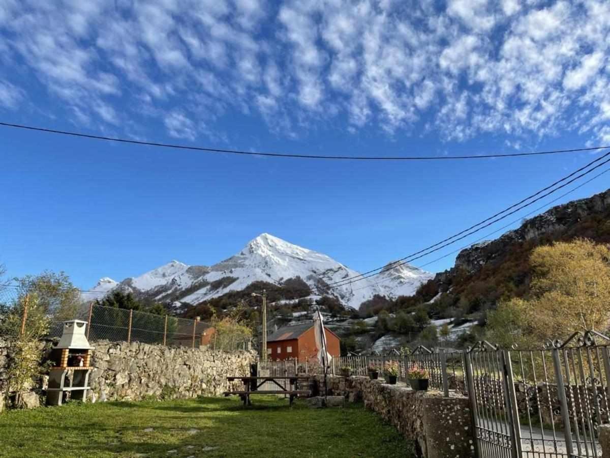 Apartamentos Rurales La Laguna Somiedo Valle de Lago Екстериор снимка