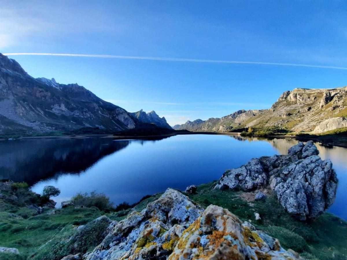 Apartamentos Rurales La Laguna Somiedo Valle de Lago Екстериор снимка
