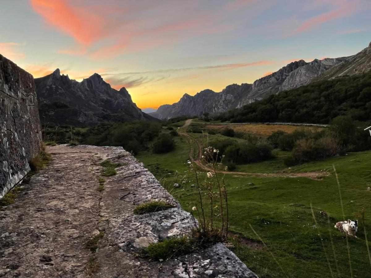 Apartamentos Rurales La Laguna Somiedo Valle de Lago Екстериор снимка