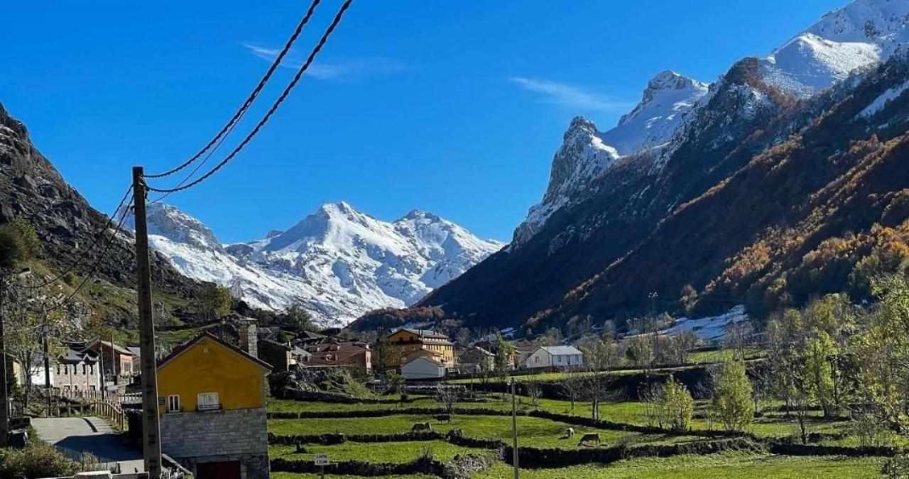 Apartamentos Rurales La Laguna Somiedo Valle de Lago Екстериор снимка
