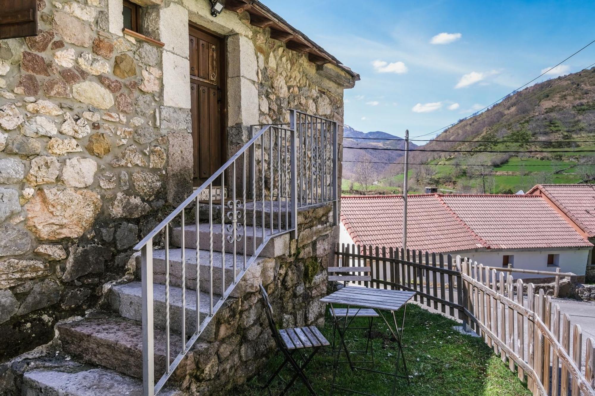 Apartamentos Rurales La Laguna Somiedo Valle de Lago Екстериор снимка